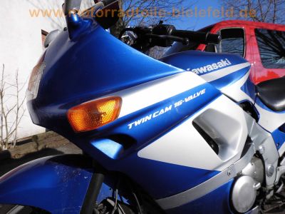 Kawasaki_ZZR_600_D_ZX600D_Sport-Tourer_blau-silber_-_wie_ZZ-R_600_1100_C_D_E_ZX600E_ZXT10C_ZXT10D_12.jpg