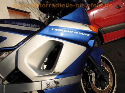 Kawasaki_ZZR_600_D_ZX600D_Sport-Tourer_blau-silber_-_wie_ZZ-R_600_1100_C_D_E_ZX600E_ZXT10C_ZXT10D_53.jpg