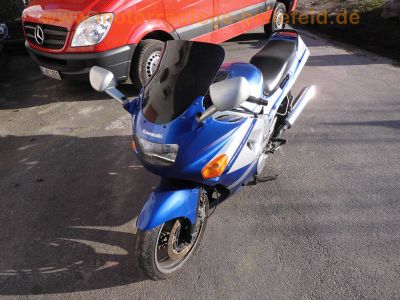 Kawasaki_ZZR_600_D_ZX600D_Sport-Tourer_blau-silber_-_wie_ZZ-R_600_1100_C_D_E_ZX600E_ZXT10C_ZXT10D_6.jpg