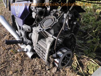 Honda_CX_500_lila_Ur-Guellepumpe_unfallfrei_Giuliari_Sport-Sitzbank_Gepaecktraeger_JAMA_Auspuff_-_wie_CX_400_500_650_E_C_PC01_PC06_11.jpg