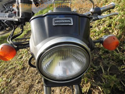 Honda_CX_500_lila_Ur-Guellepumpe_unfallfrei_Giuliari_Sport-Sitzbank_Gepaecktraeger_JAMA_Auspuff_-_wie_CX_400_500_650_E_C_PC01_PC06_40.jpg