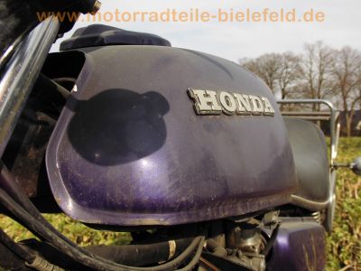 Honda_CX_500_lila_Ur-Guellepumpe_unfallfrei_Giuliari_Sport-Sitzbank_Gepaecktraeger_JAMA_Auspuff_-_wie_CX_400_500_650_E_C_PC01_PC06_52.jpg