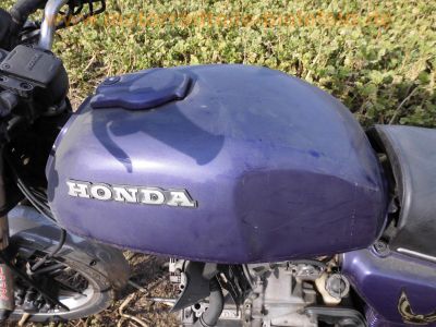 Honda_CX_500_lila_Ur-Guellepumpe_unfallfrei_Giuliari_Sport-Sitzbank_Gepaecktraeger_JAMA_Auspuff_-_wie_CX_400_500_650_E_C_PC01_PC06_53.jpg