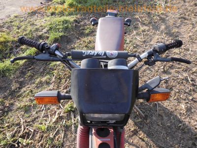 Honda_XL_500_R_PD02_rote_Sitzbank_ohne_Motor_Duplex-Bremse_-_wie_XL_250_350_500_600_R_S_MD03_MD_24.jpg