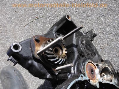 Honda_VT_700_C_Shadow_RC19_Ersatzteile_Motor_Zylinder-Kopf_Getriebe_Lichtmaschine_Kupplung_wie_RC29_VT_750_C_33.jpg
