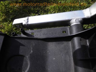 Aprilia_RSV_1000_Mille_RP_2003_Ersatzteile_spares_spare-parts_-_wie_Aprilia_RST_1000_Futura_Tuono_Falco_112.jpg