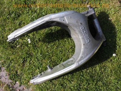 Aprilia_RSV_1000_Mille_RP_2003_Ersatzteile_spares_spare-parts_-_wie_Aprilia_RST_1000_Futura_Tuono_Falco_77.jpg