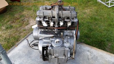Kawasaki_KZ650B_Ersatzteile_Gabel_Speichenraeder_Motor_Vergaser_114.jpg