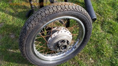 Kawasaki_KZ650B_Ersatzteile_Gabel_Speichenraeder_Motor_Vergaser_84.jpg