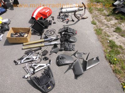 Ducati_Monster_M_600_Ersatzteile_spares_spare-parts_Gabel_Auspuff_Rastenanlagen_Airbox_Elektrik_-_wie_Ducati_600_750_900_SS_M_4.jpg