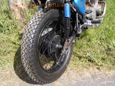 Honda_CB_550_Four_Cafe-Racer_blau_Tank_aus_CB650C_schwarze_Raeder_Stummel-Lenker_zurueckverlegte_Fussrasten-Anlage_etc_13.jpg