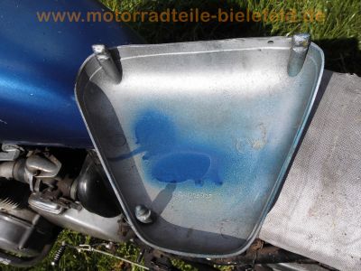 Honda_CB_550_Four_Cafe-Racer_blau_Tank_aus_CB650C_schwarze_Raeder_Stummel-Lenker_zurueckverlegte_Fussrasten-Anlage_etc_64.jpg