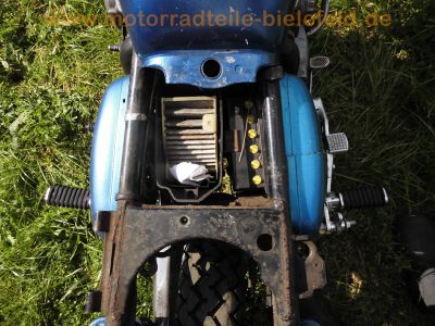 Honda_CB_550_Four_Cafe-Racer_blau_Tank_aus_CB650C_schwarze_Raeder_Stummel-Lenker_zurueckverlegte_Fussrasten-Anlage_etc_66.jpg