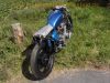 Honda_CB_550_Four_Cafe-Racer_blau_Tank_aus_CB650C_schwarze_Raeder_Stummel-Lenker_zurueckverlegte_Fussrasten-Anlage_etc_14.jpg