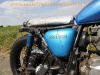 Honda_CB_550_Four_Cafe-Racer_blau_Tank_aus_CB650C_schwarze_Raeder_Stummel-Lenker_zurueckverlegte_Fussrasten-Anlage_etc_23.jpg
