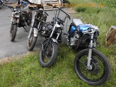 Honda_CB_550_K_Four_4-1_Auspuff_Wrack_als_Ersatzteile_Motor_Vergaser_Tacho_5.jpg