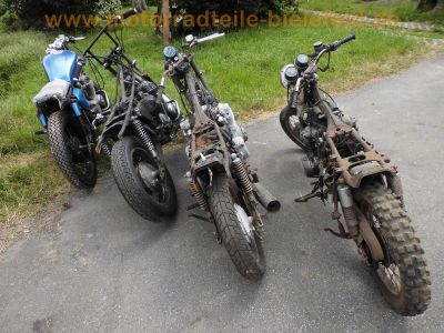 Honda_CB_550_K_Four_4-1_Auspuff_Wrack_als_Ersatzteile_Motor_Vergaser_Tacho_6.jpg