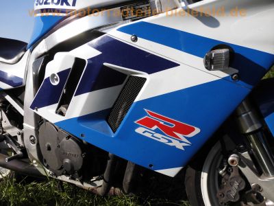 Suzuki_GSX-R_750_GR7AB_Modell_M_blau-weiss_BSM_Future_Sport-Auspuff_Sozius-Sitz-Abdeckung_-_Ersatzteile_wie_GSXR_1100_41.jpg