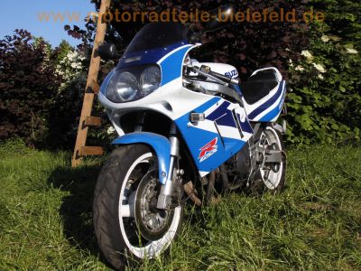 Suzuki_GSX-R_750_GR7AB_Modell_M_blau-weiss_BSM_Future_Sport-Auspuff_Sozius-Sitz-Abdeckung_-_Ersatzteile_wie_GSXR_1100_68.jpg