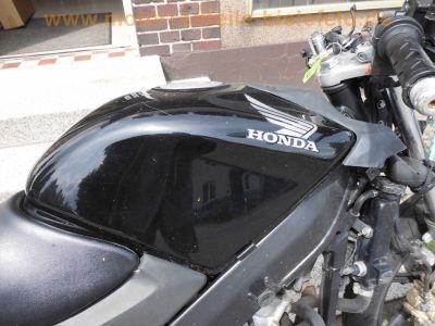 Honda_CBR_125_R_JC34_Vergaser_27tkm_Sturz_10kW_110kmh_teilzerlegt_als_Ersatzteile_1a_Motor_11.jpg