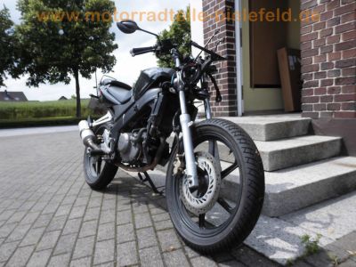Honda_CBR_125_R_JC34_Vergaser_27tkm_Sturz_10kW_110kmh_teilzerlegt_als_Ersatzteile_1a_Motor_3.jpg