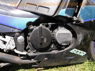 Kawasaki_GPX_600_R_ZX600D_schwarz-blau_30tkm_Sturz_Karl_-_wie_GPZ_GPX_600_750_900_R_38.jpg