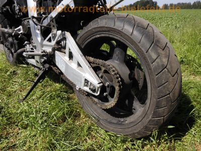 Suzuki_GSX-R_750_W_GR7BB_Karl_Streetfighter-Basis_nackt_57tkm_17x3,50_und_17x5,50_-_wie_GSXR_1100_W_58.jpg