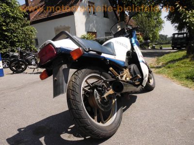 Suzuki_GSX_550_EF_GN71D_blau-weiss_Arrie_Motor_N702_original_Auspuff_Suzuki_3132_-_wie_GSX_400_600_750_1100_ES_EF_3.jpg