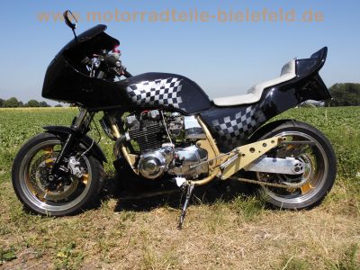 Kawasaki_GPZ_1100_UT_DFI_Custom-Bike_Umbau_auf_Vergaser_ZX1100A_KZT10B_ZXT10A_ZXT10B_GPZ_Z_KZ_ZX_1000_1100_J_K_B1_B2_GP_ST_Extras_17x3,50_17x5,50_Gimbel_Rastenanlage_LW_Auspuff_uvm_3.jpg