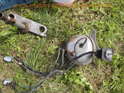 KTM_250_GS_-6_1978_Twinshock_Oldtimer-Enduro_mit_Brief_12kW_Geländesport_Moto-Cross_plus_Ersatzteile_-_wie_KTM_125_175_250_400_GS_MC_Veteranen-Cross_184.jpg
