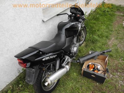 Honda_CB_500_S_PC32_schwarz_Crash_-_Motor_PC26E_wie_PC26_CBF_500_3.jpg