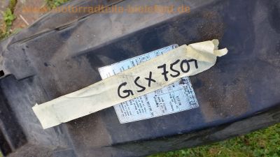 Suzuki_GSX_750_F_GR78A_schwarz_Ersatzteile_spare-parts_-_Tank_Vorderrad_Hinterrad_Lenker_Heck_uvm_52.jpg