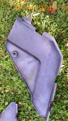 Suzuki_GSX-R_1100_W_GU75C_Ersatzteile_spare-parts__-_Motor_Vergaser_Verkleidung_engine_fairing_wie_GSXR_750_1100_W_80.jpg