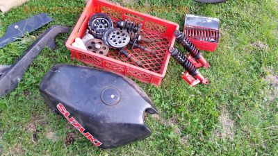 Suzuki_GS_550_M_KATANA_Haensle_4-1_Auspuff_M-Lenker_Extras_Marzocchi_Neuteile_10.jpg
