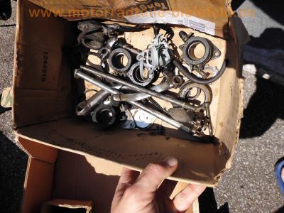 Yamaha_XJ_550_4V8_Ersatzteile_3x_Motor_plus_XJ600-Motor_28.jpg