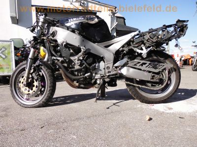 Yamaha_FZR1000_Exup_1992_Typ_3LK_CRASH_upside-down_USD-Gabel_-_wie_3LE_3LF_3GM_27.jpg