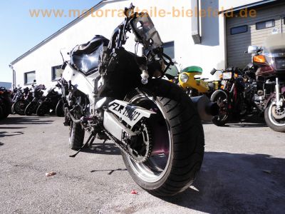 Yamaha_FZR1000_Exup_1992_Typ_3LK_CRASH_upside-down_USD-Gabel_-_wie_3LE_3LF_3GM_28.jpg