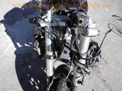 Yamaha_FZR1000_Exup_1992_Typ_3LK_CRASH_upside-down_USD-Gabel_-_wie_3LE_3LF_3GM_52.jpg