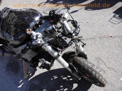 Yamaha_FZR1000_Exup_1992_Typ_3LK_CRASH_upside-down_USD-Gabel_-_wie_3LE_3LF_3GM_57.jpg