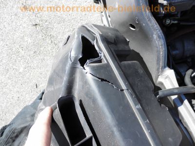 Yamaha_FZR1000_Exup_1992_Typ_3LK_CRASH_upside-down_USD-Gabel_-_wie_3LE_3LF_3GM_61.jpg