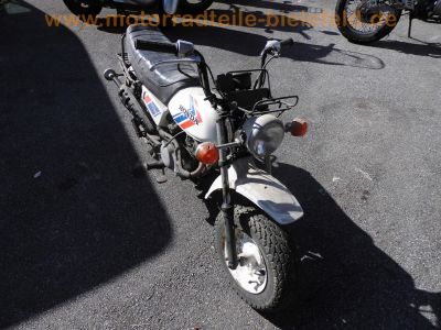Honda_CY50_weiss_Mokick_unverbastelt_original_Tank_Auspuff_-_Motor_wie_XL50_CB50J_11.jpg