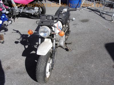Honda_CY50_weiss_Mokick_unverbastelt_original_Tank_Auspuff_-_Motor_wie_XL50_CB50J_46.jpg