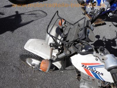 Honda_CY50_weiss_Mokick_unverbastelt_original_Tank_Auspuff_-_Motor_wie_XL50_CB50J_62.jpg