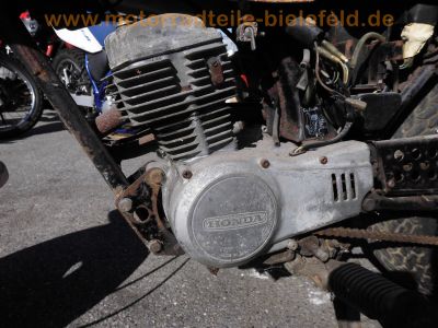 Honda_CY50_weiss_Mokick_unverbastelt_original_Tank_Auspuff_-_Motor_wie_XL50_CB50J_70.jpg