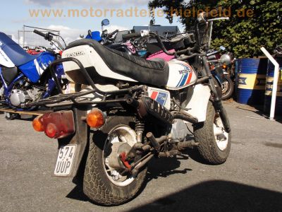 Honda_CY50_weiss_Mokick_unverbastelt_original_Tank_Auspuff_-_Motor_wie_XL50_CB50J_9.jpg