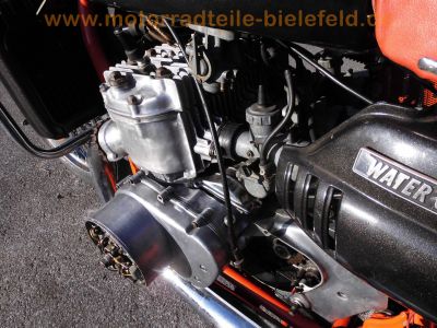 Suzuki_GT750_Wasserbueffel_3-Zylinder_2-Takt_Ur-Modell_aus_1972_-_wie_GT550_GT380_103.jpg