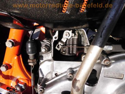 Suzuki_GT750_Wasserbueffel_3-Zylinder_2-Takt_Ur-Modell_aus_1972_-_wie_GT550_GT380_39.jpg