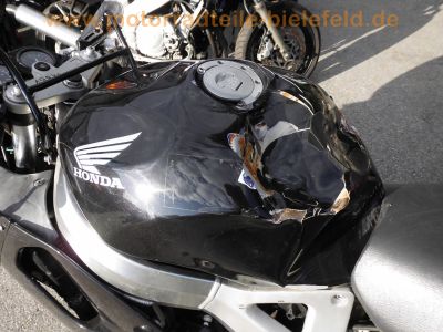 Honda_CBR900RR_SC28_Ur-Fireblade_CRASH_schwarz_-_Technik_wie_SC33_CBR600F2_PC25_PC31_10.jpg