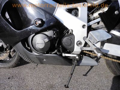 Honda_CBR900RR_SC28_Ur-Fireblade_CRASH_schwarz_-_Technik_wie_SC33_CBR600F2_PC25_PC31_11.jpg