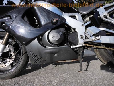 Honda_CBR900RR_SC28_Ur-Fireblade_CRASH_schwarz_-_Technik_wie_SC33_CBR600F2_PC25_PC31_16.jpg